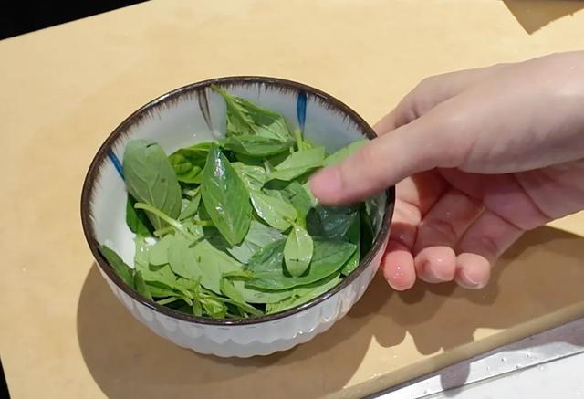 美食博主在家一天都在干啥？当然是做饭啦！分享两款超好吃的便当